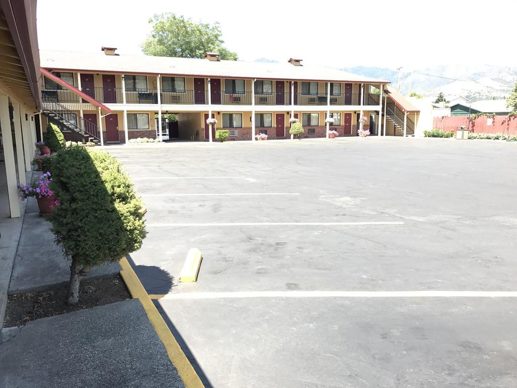 Klamath Motor Lodge Yreka Extérieur photo