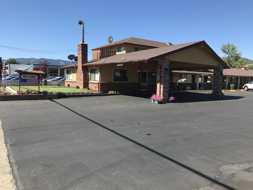 Klamath Motor Lodge Yreka Extérieur photo