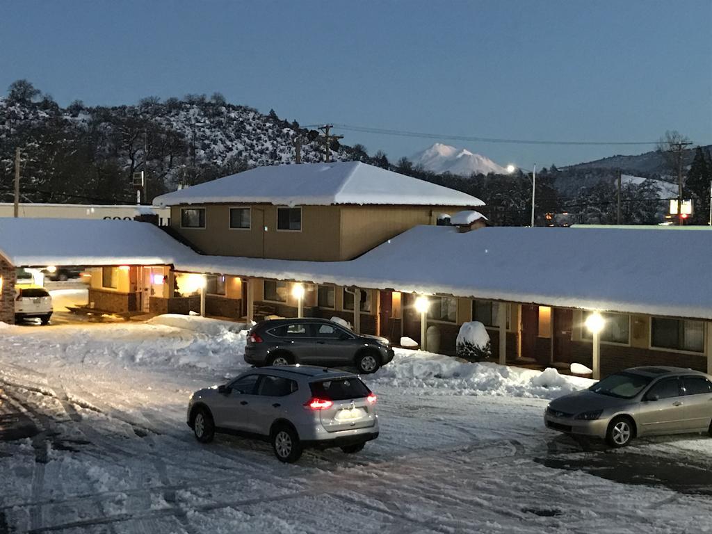 Klamath Motor Lodge Yreka Extérieur photo